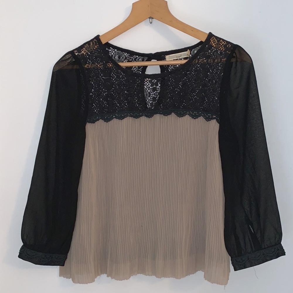 Hazel lace top